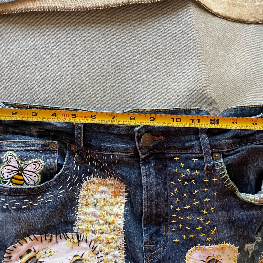 Custom Upcycled Jeans Sz 12 14 Patchwork Hand Embroidered Sashiko Boro - Picture 11 of 15